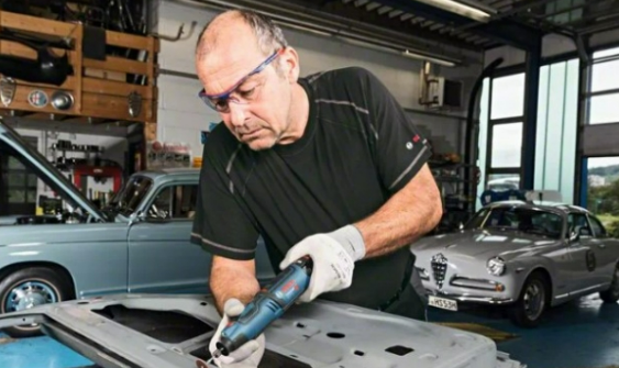 "BOSCH" 充電式多功能切割機(萬用鋸)