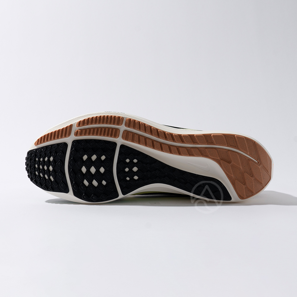 Nike Pegasus 40 男 黑綠白 跑步 訓練 小飛馬 舒適 緩震 運動 慢跑鞋 FQ6852-081