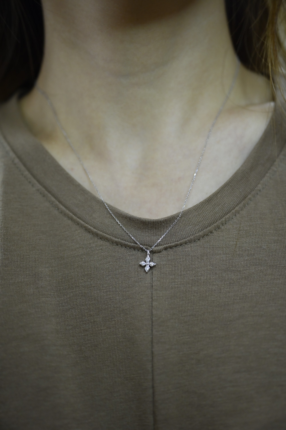 18K Lucky Windmill Diamond Necklace