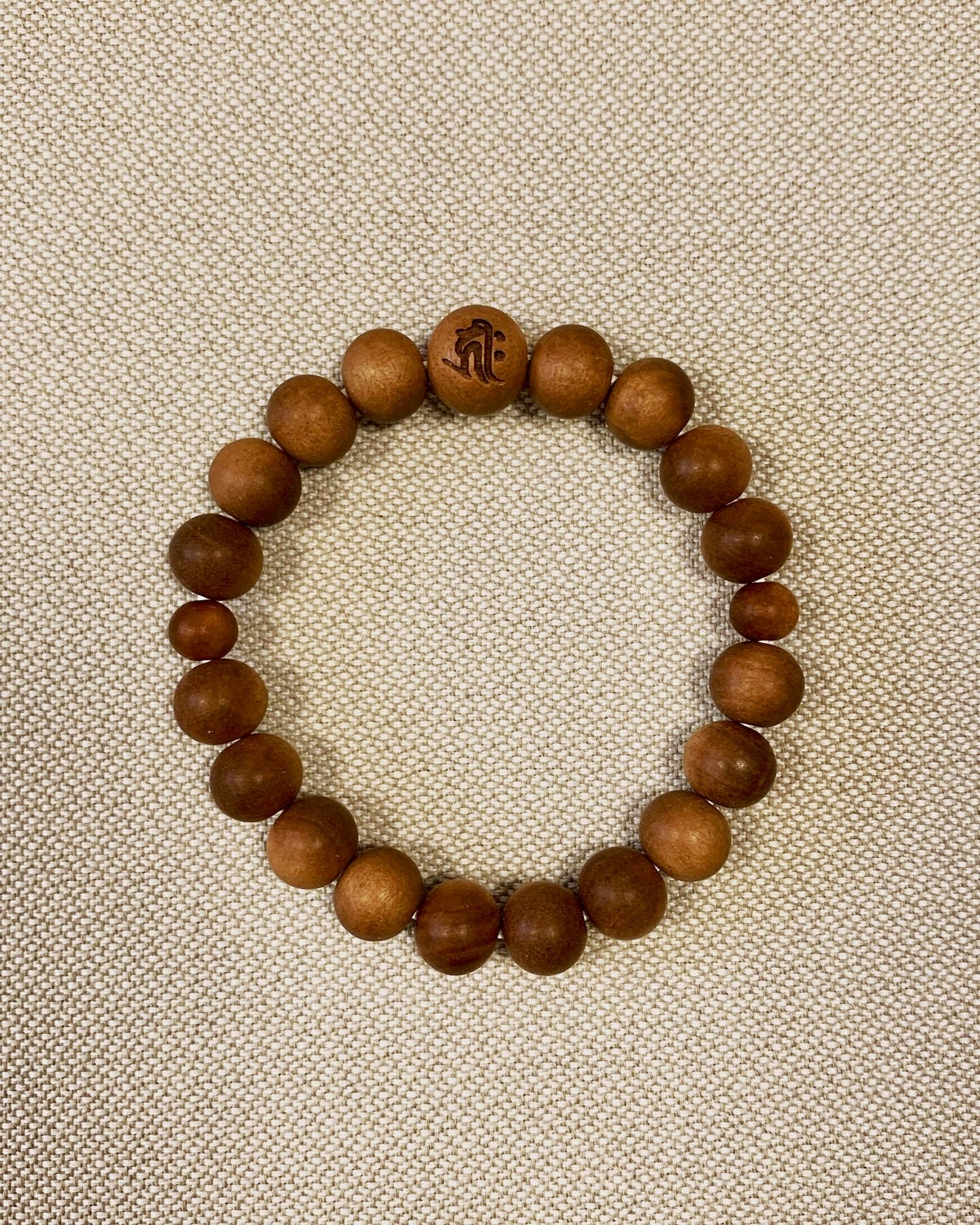 老山白檀 梵字彫（千手千眼觀音 / 阿彌陀如來）手串珠