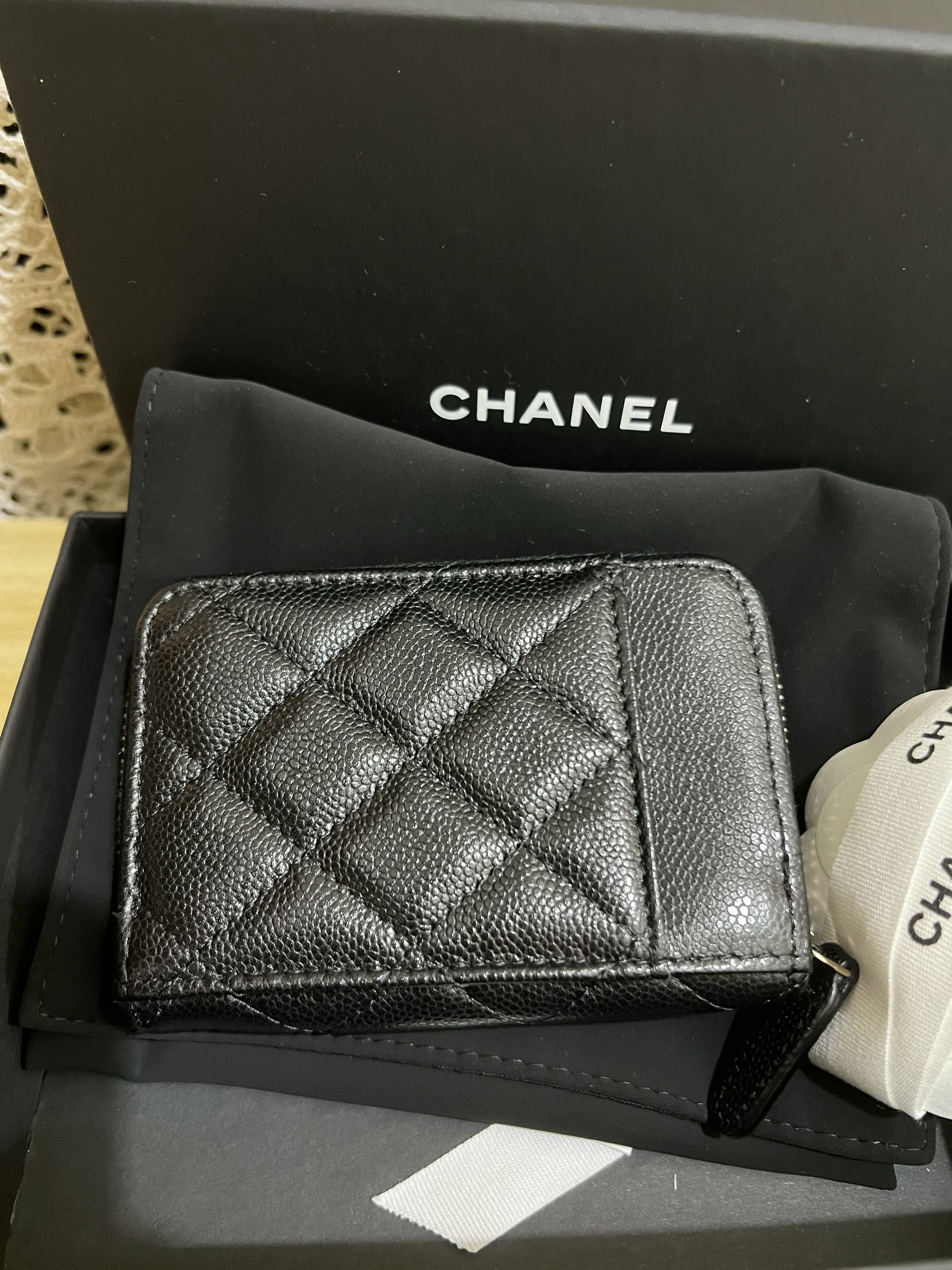 *Unused* Chanel Zipped Wallet / Card Holder (Black Caviar/ Champagne Gold)