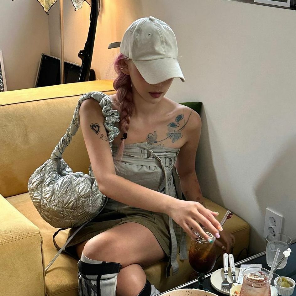 韓國限定🇰🇷 CARLYN POING BAG COZY BAG 雲朵包 銀色 金色 粉銀 紫銀 亮面 / 預購