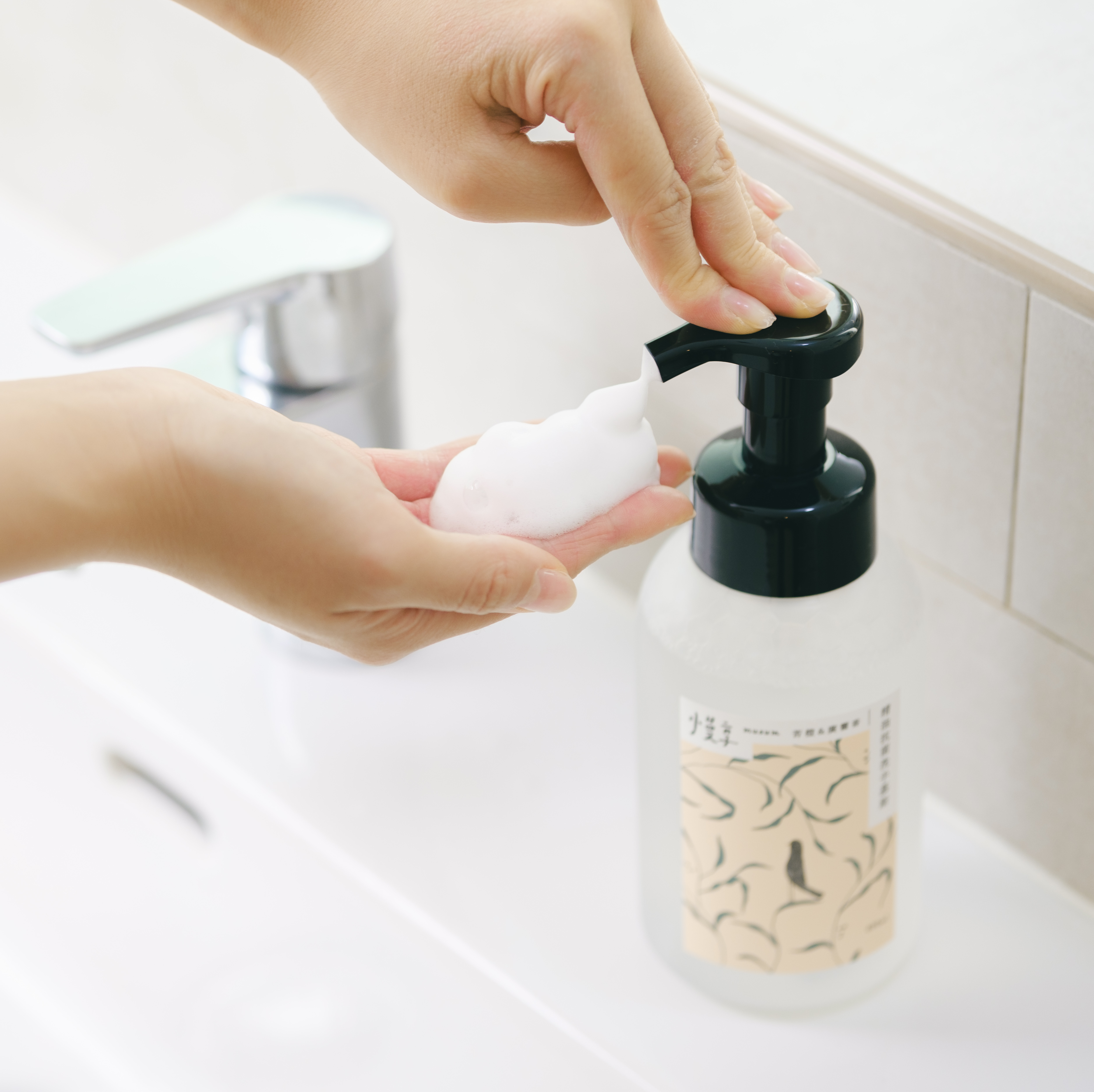 精油抗菌洗手慕斯（薰衣草洋甘菊/苦橙廣藿香）