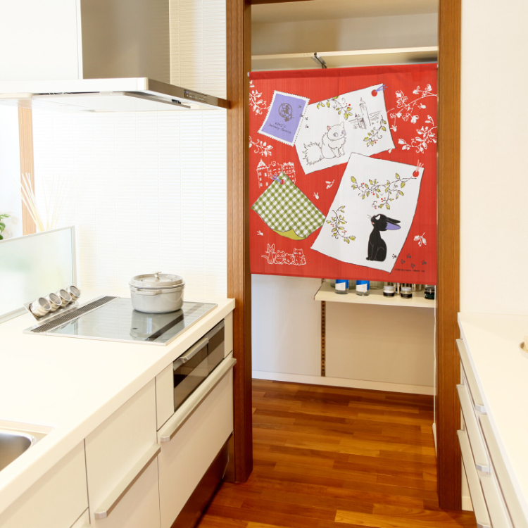 吉卜力魔女宅急便短門簾 85×90cm 克里克城 #CM23SD-1107