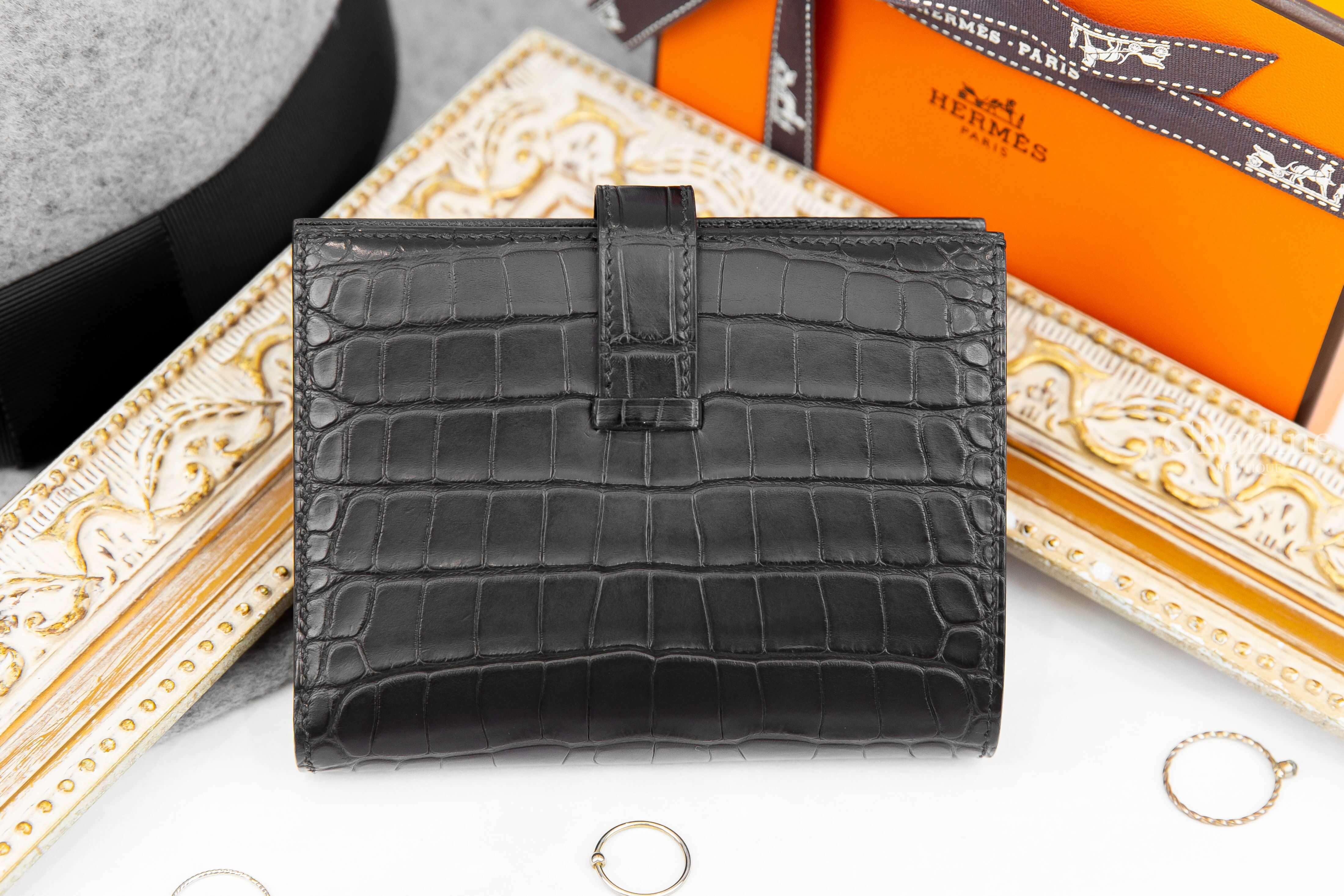 Hermès Bearn Wallet 89 Noir B刻黑色霧面方塊鱷魚金釦短夾-Charline Boutique 精品代購