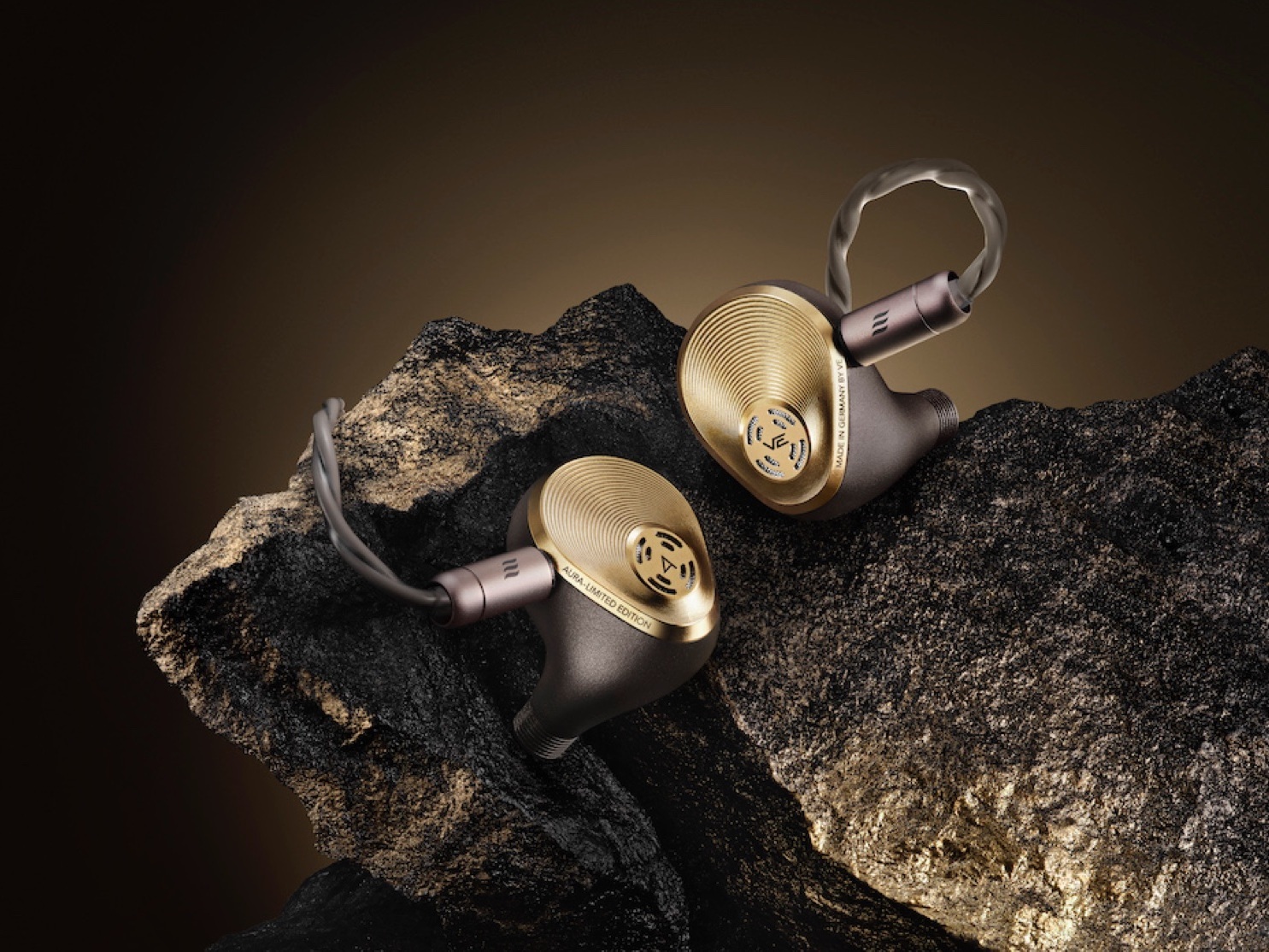 Astell&Kern x Vision Ears AURA 雙混合11單元旗艦入耳式耳機