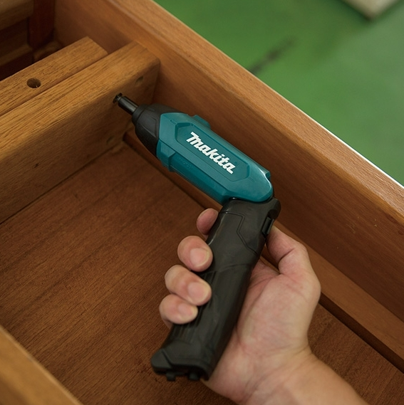 "MAKITA"牧田牌 套裝充電式迷你起子機(內置鋰電池3.6V)