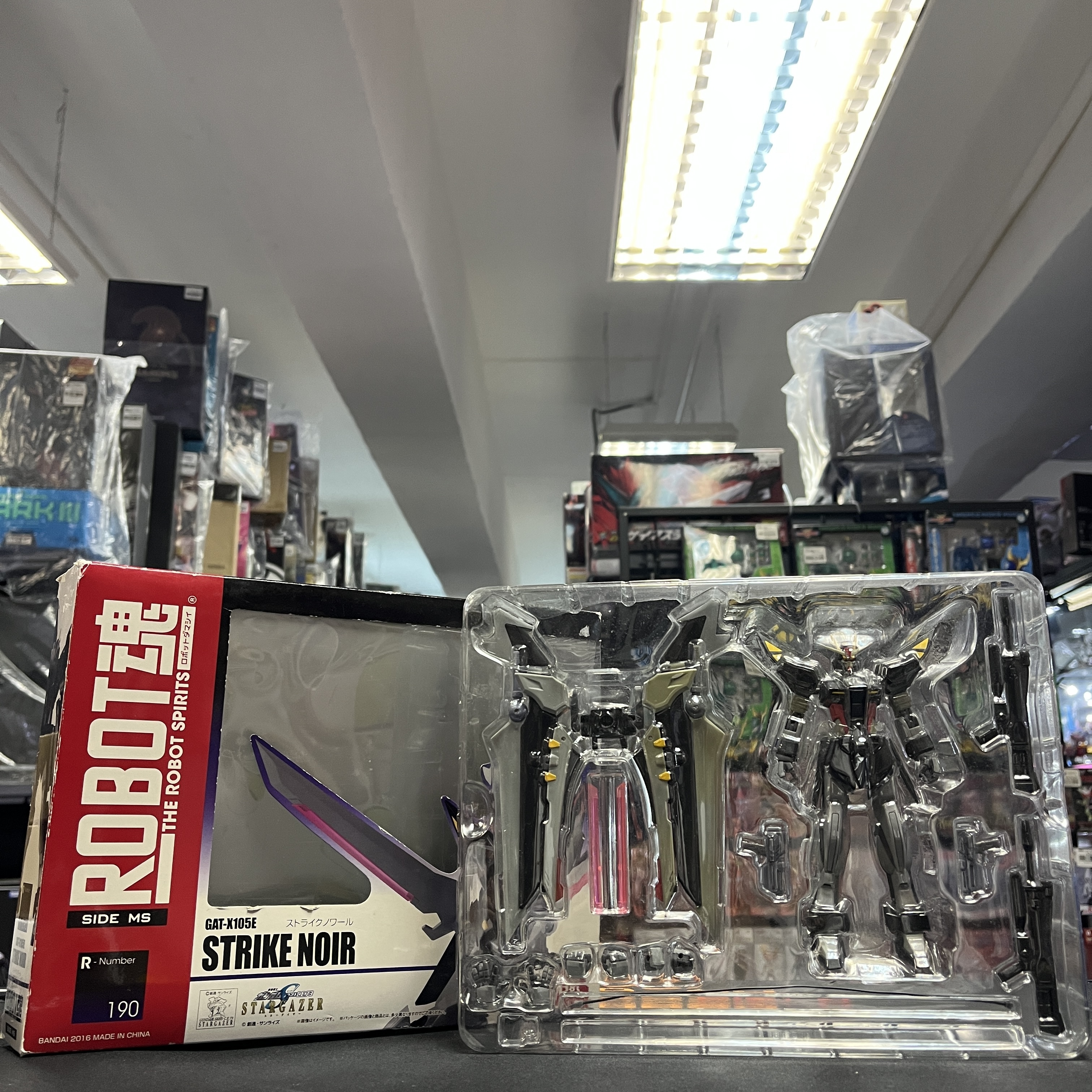 寄賣-GUNDAM- Robot魂 Strike Noir 