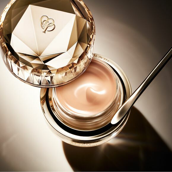 Cle De Peau Beaute - 臻緻精華修護粉底 SPF25 PA++ 30G