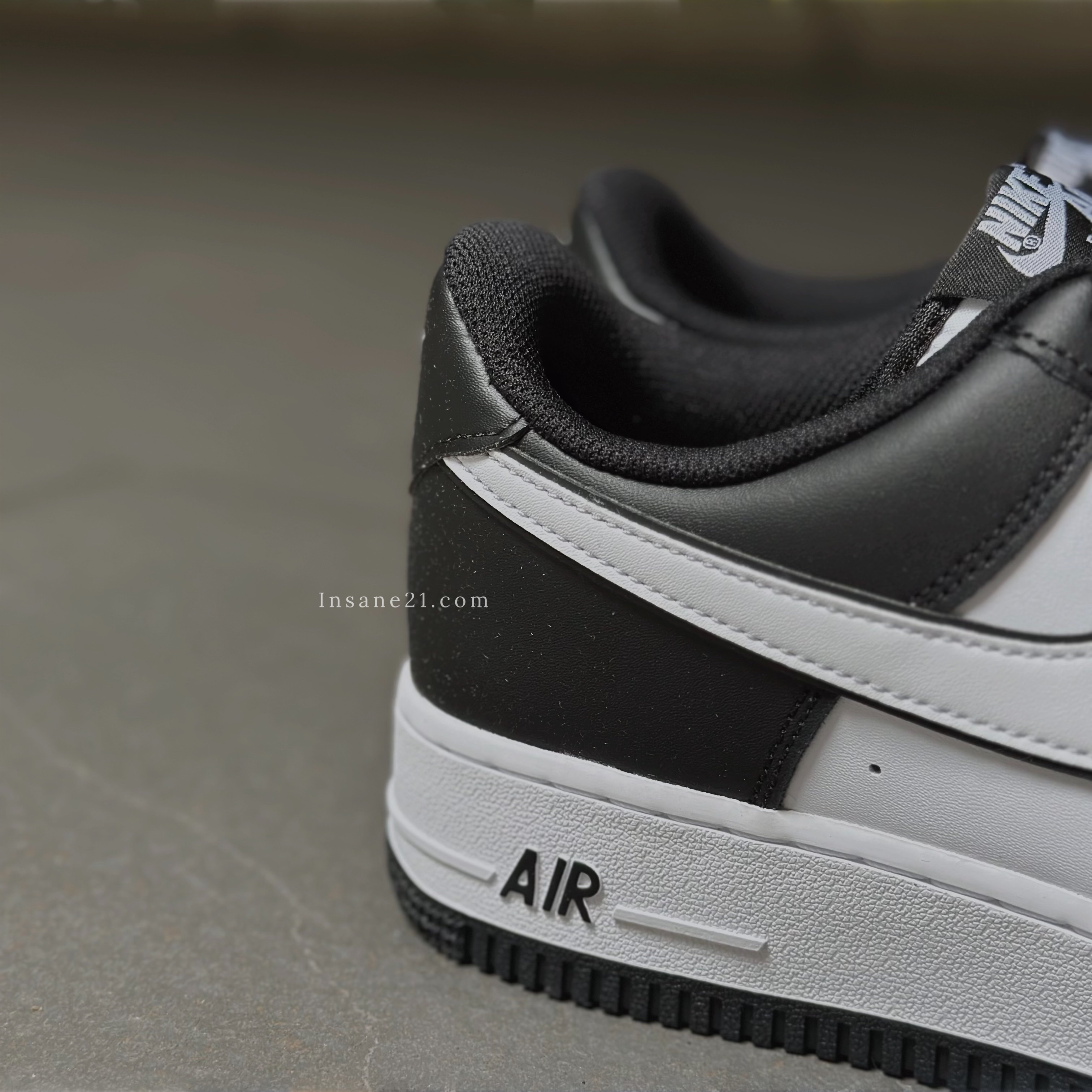 NIKE AIR FORCE 1 AF1