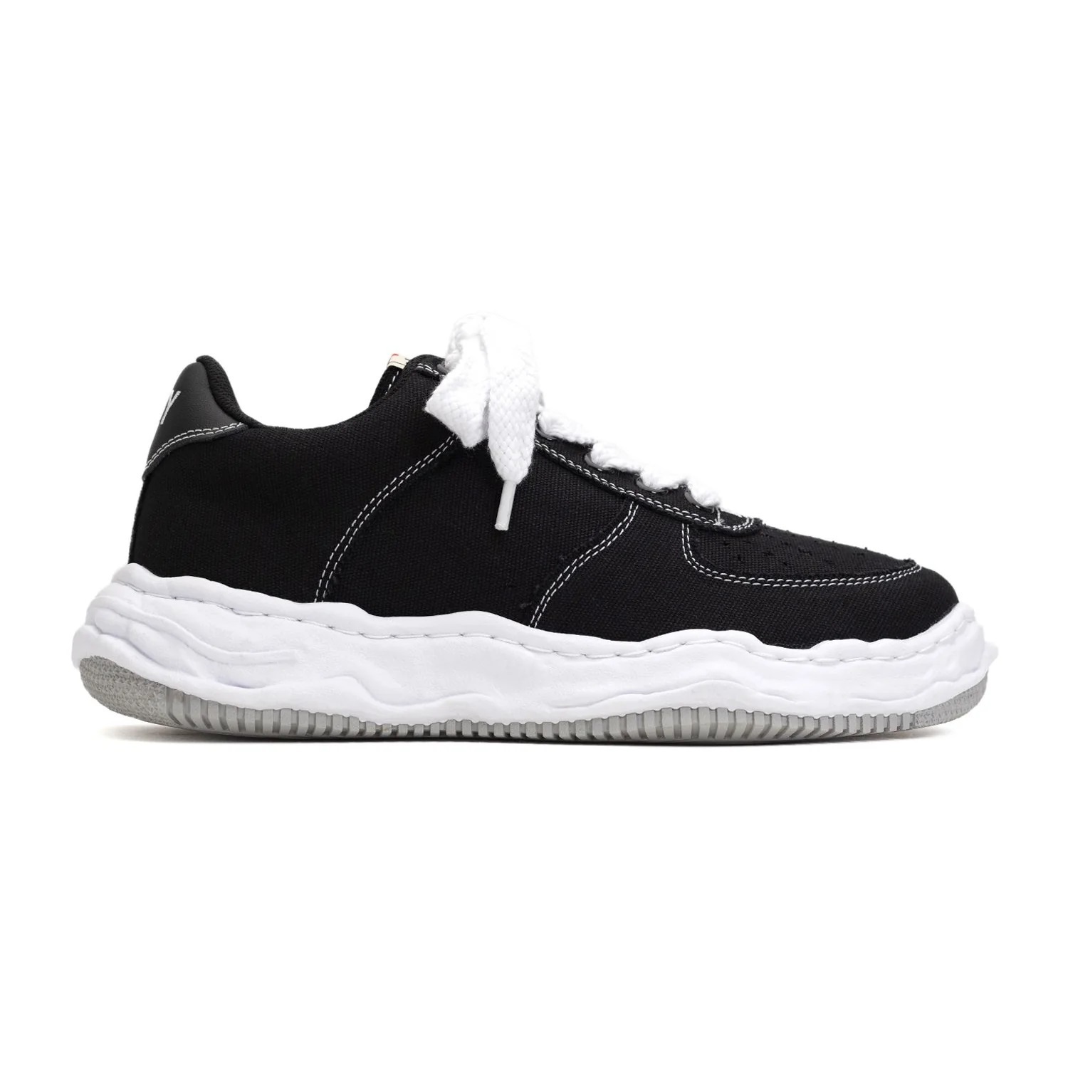 [現貨] MIHARA WAYNE Canvas Sneaker Black White | A10FW720