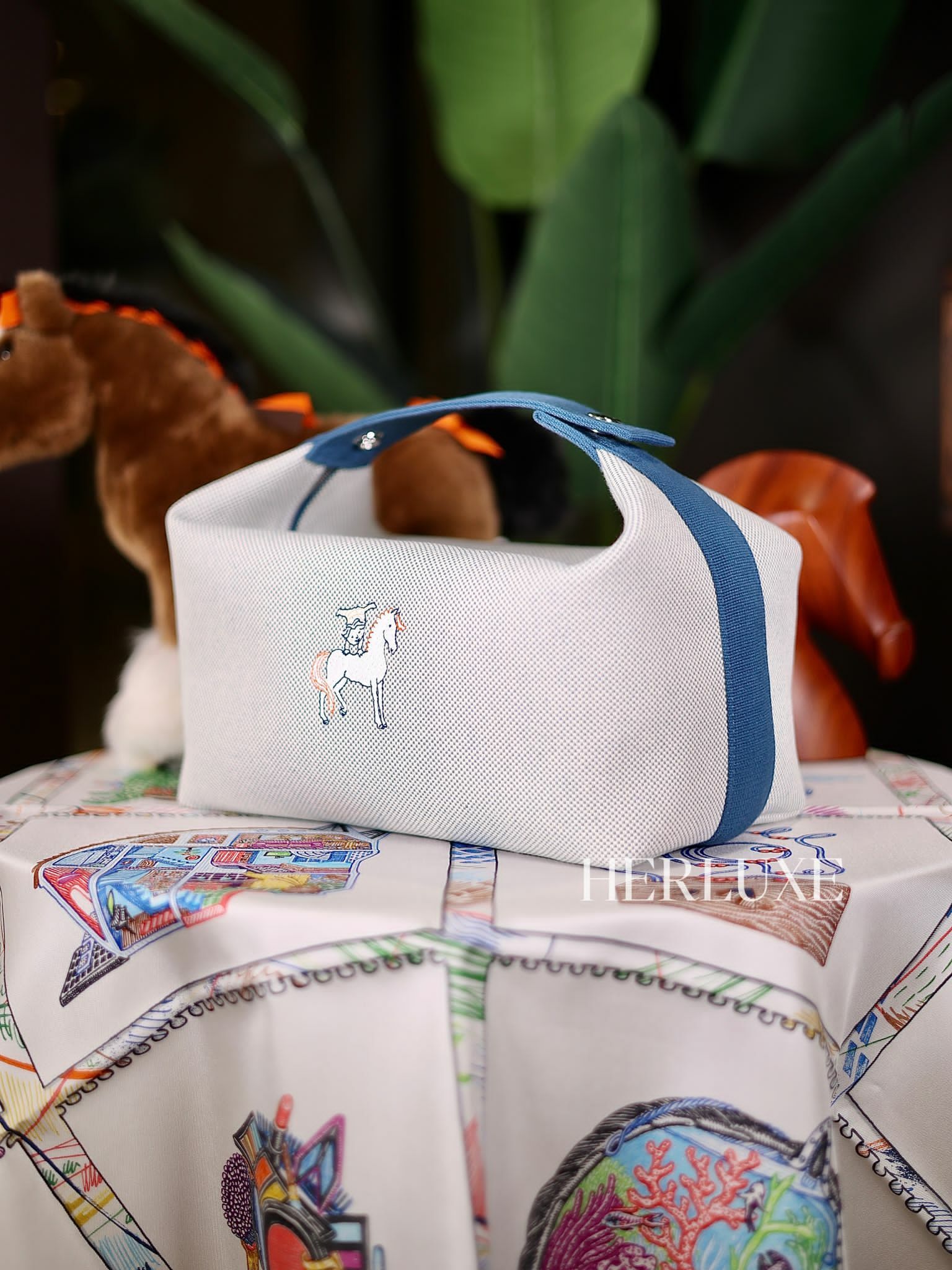 Bride a brac blue nattier cabriole GM