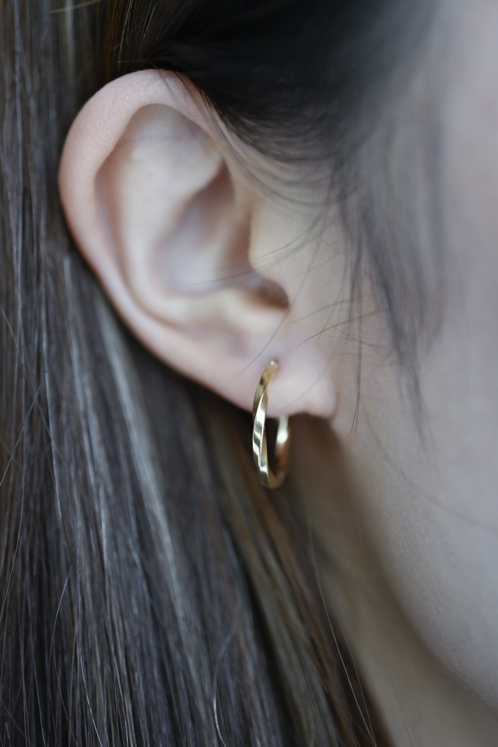 18K Italy Twistie Earring Hoop (small)