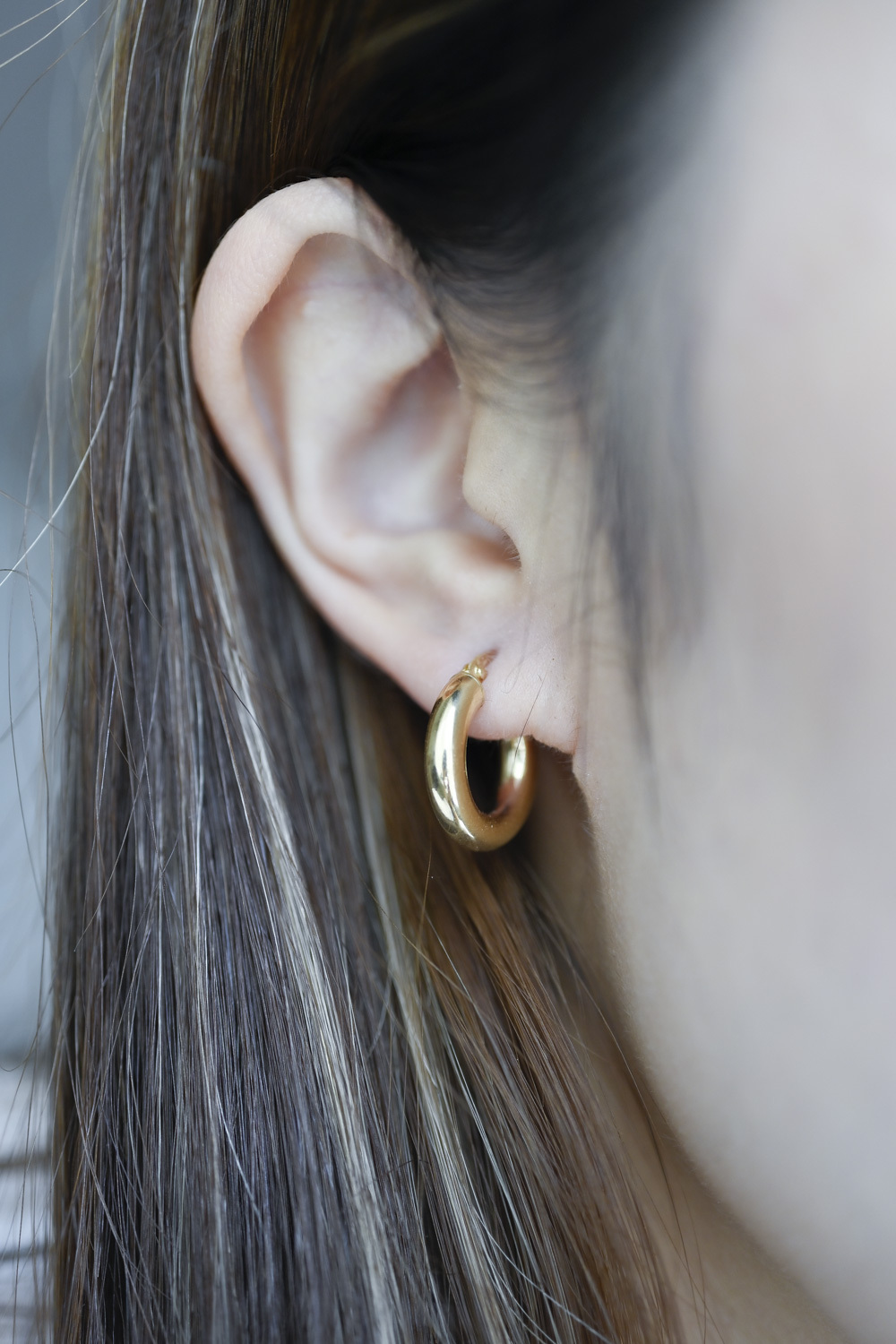 18K Italy Bold Hollow Earring Hoop