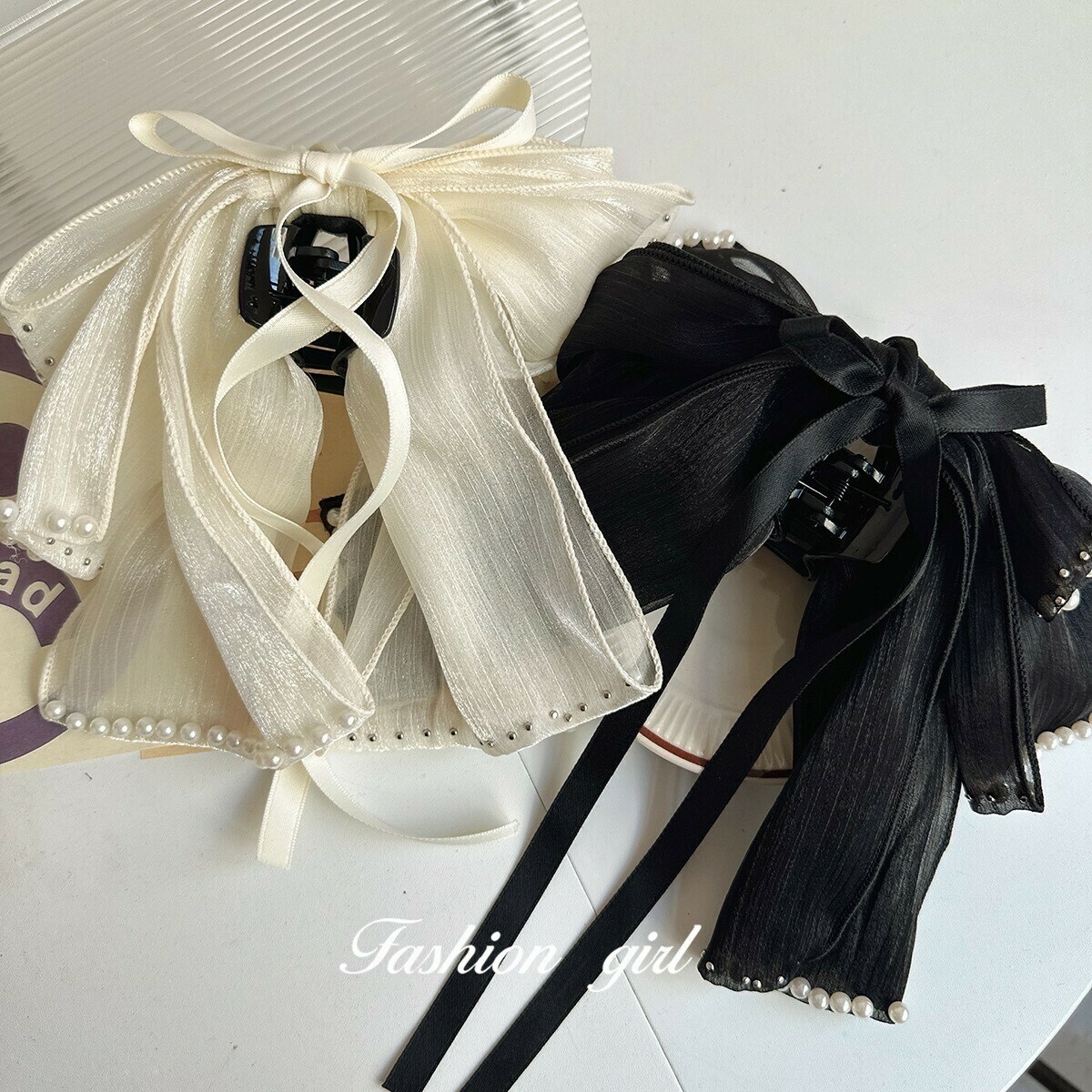 浪漫珍珠蝴蝶結半頭夾