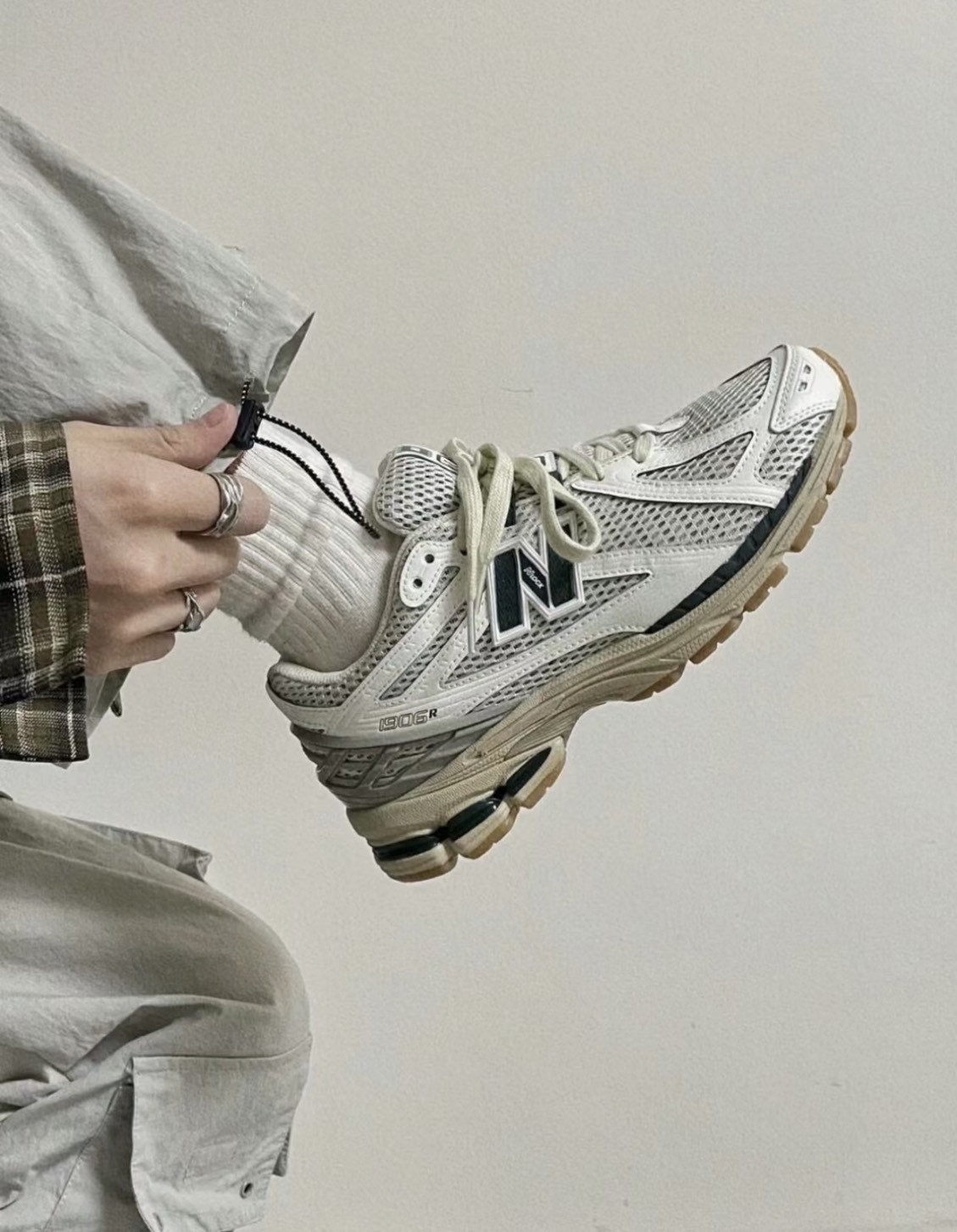 【代購】New Balance 1906R 復古綠奶油底 M1906RQ