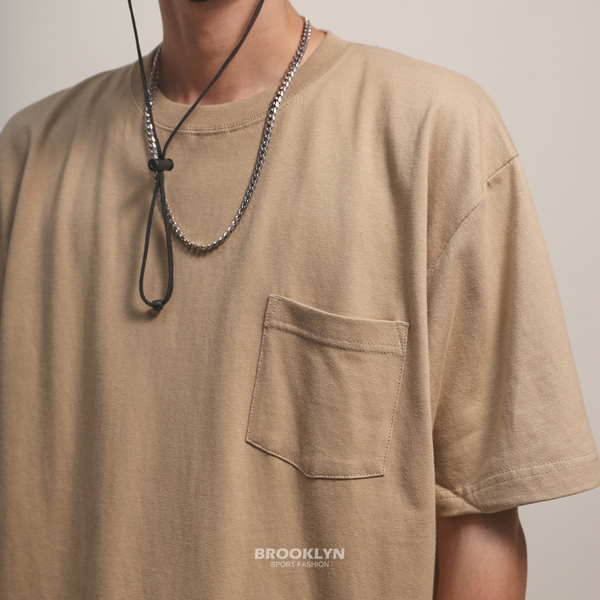 現貨 UNITED ATHLE UA 日本 5.6oz 口袋T 高磅 深卡其 短T 男女 (布魯克林) 3500601537