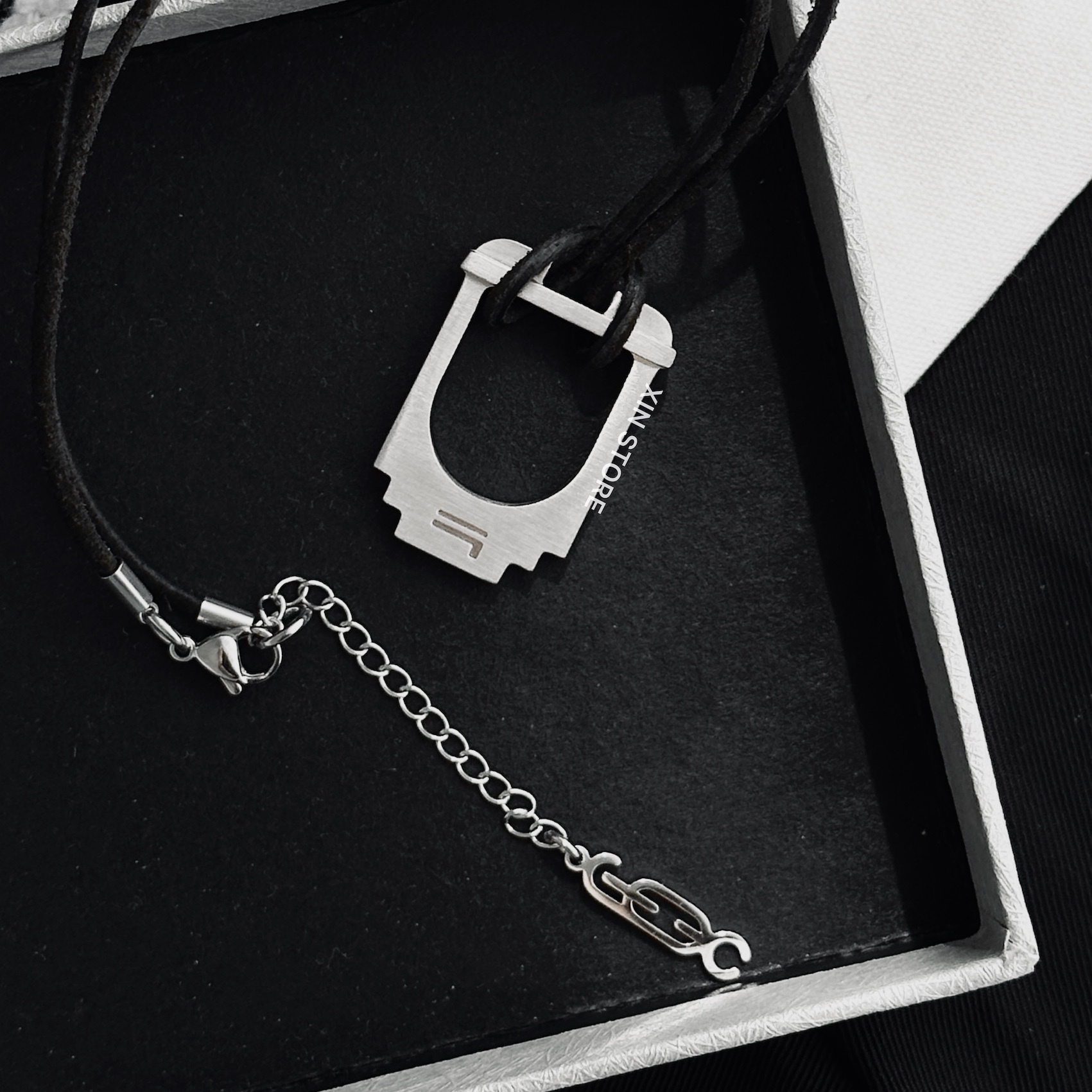 Fe3c ”Darwin Necklace & Ring” 不鏽鋼 城堡 可調節 項鍊