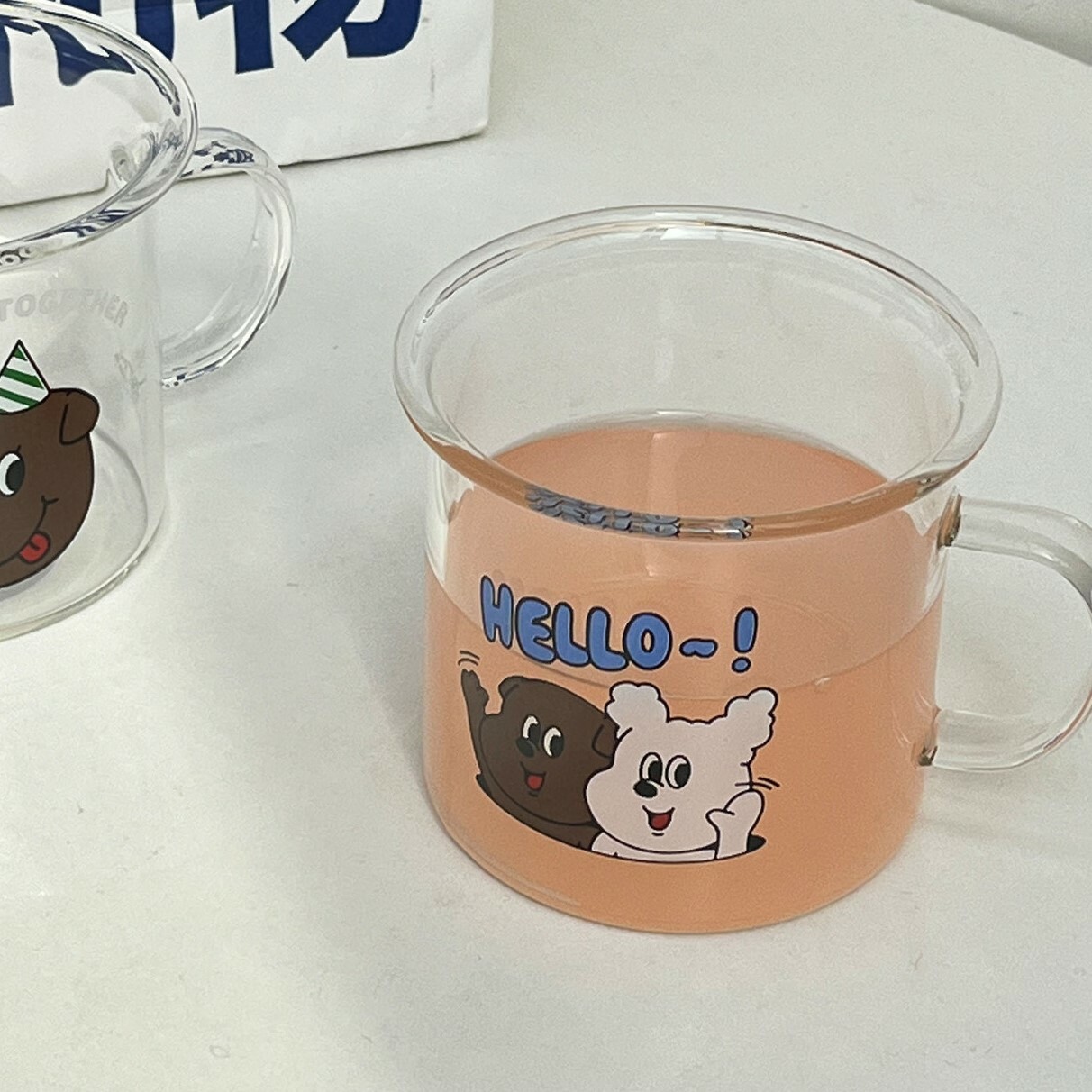 《2853》可愛人氣小熊翻口把手玻璃杯320ML