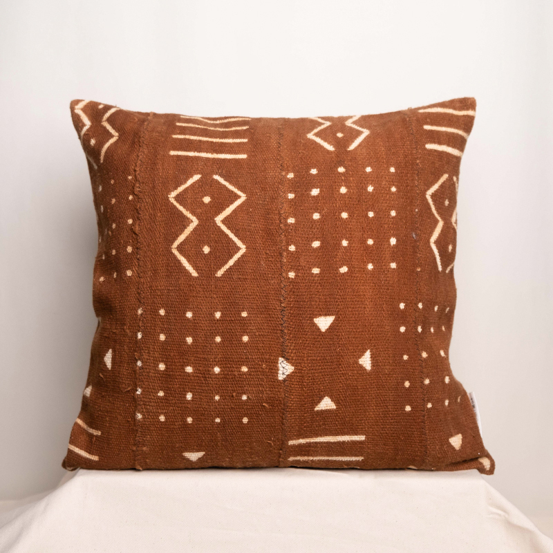 泥染抱枕｜岩褐｜馬利