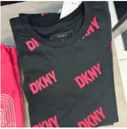 [S] DKNY ALLOVER LOGO SHORT SLEEVE T-SHIRT,BLACK/PINK, B2361632-BPZ (SD567)