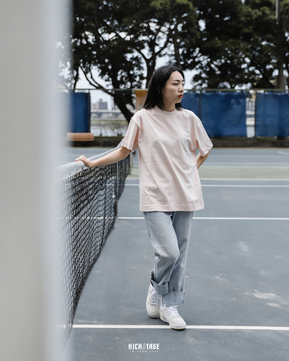 **特價商品售出不退換**女款 NEW BALANCE TEE 檸檬黃 粉色 刺繡字樣 LOGO 寬版 厚磅 休閒 短T【AWT33557POU】