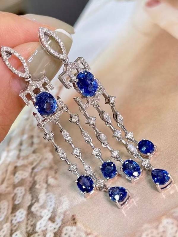 (12.26A)天然藍寶石 耳環