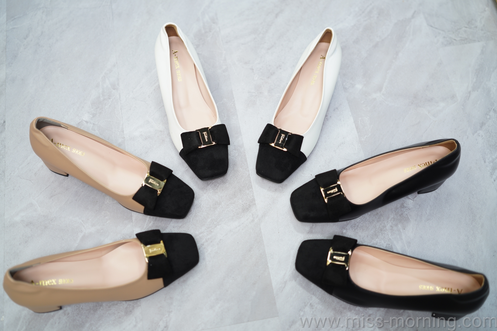 小蝴蝶方型頭粗跟鞋(88052)