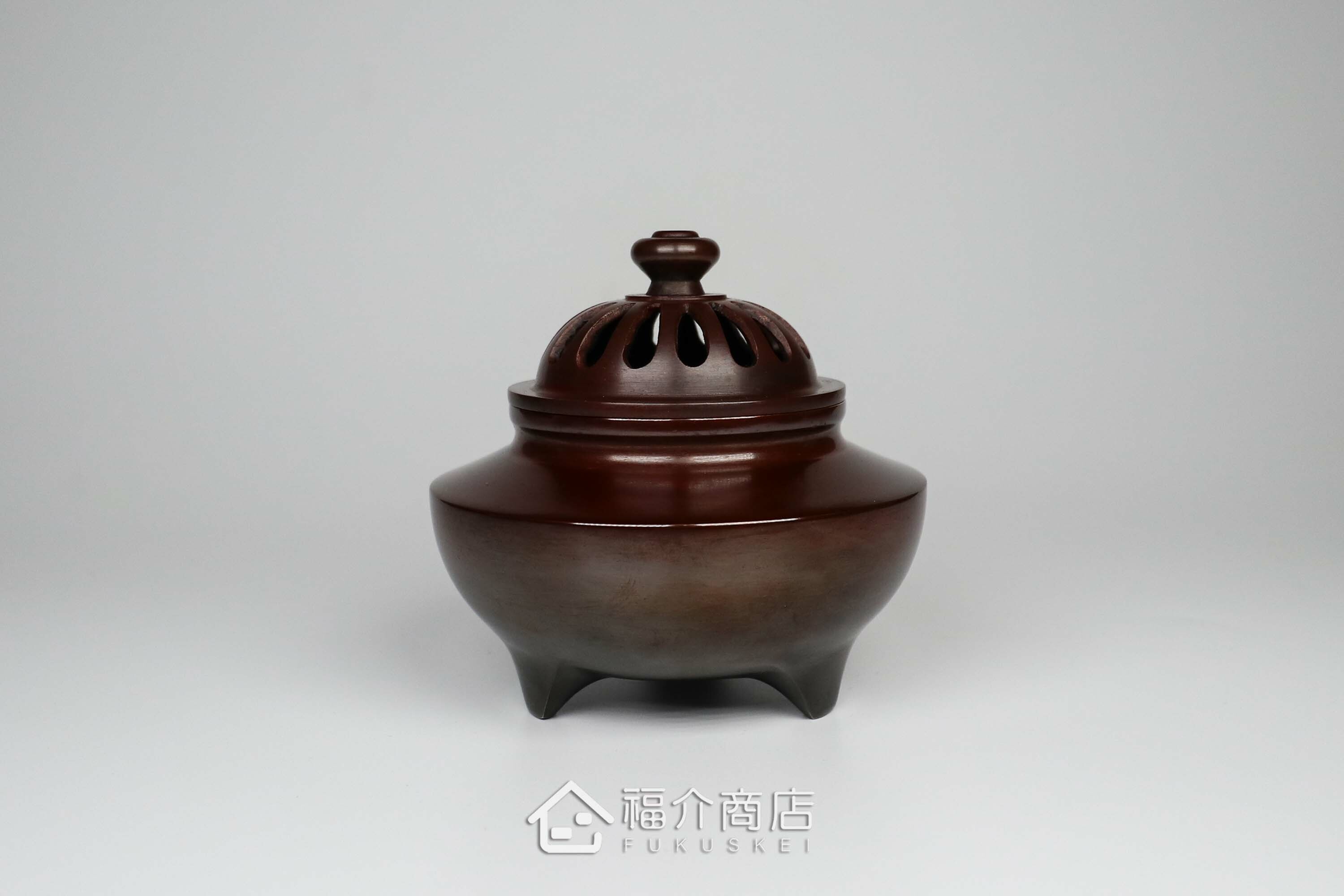 青銅材質的香爐