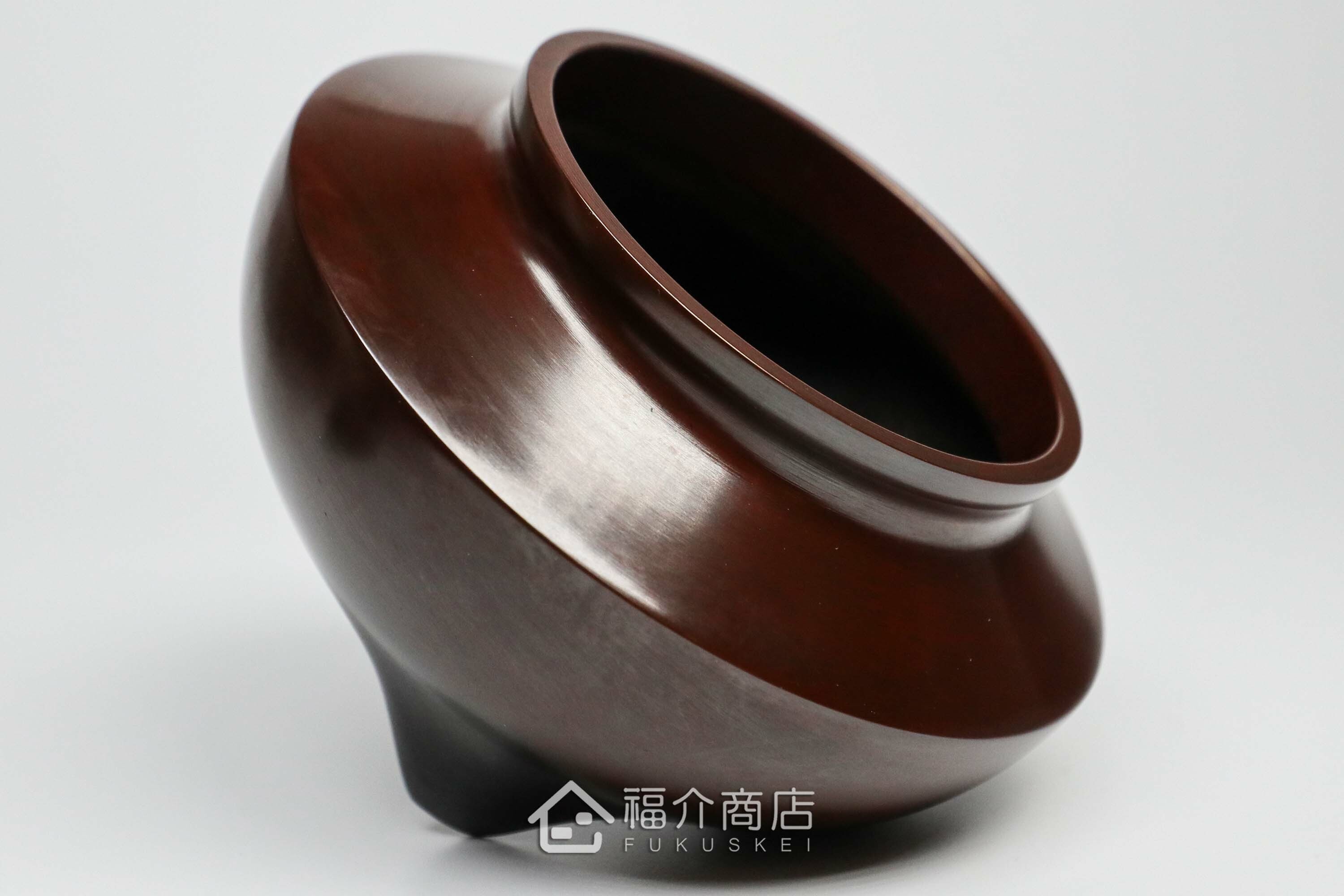 青銅材質的香爐