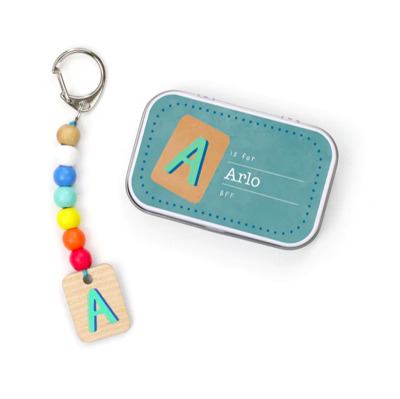 字母-迷你鐵盒 | DIY串珠鑰匙圈