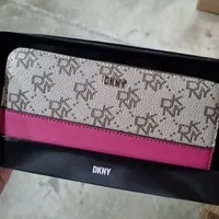 [S] DKNY BRYANT BOXED LARGE ZIP,KHAKI/PINK, 755405803557 (SD604)