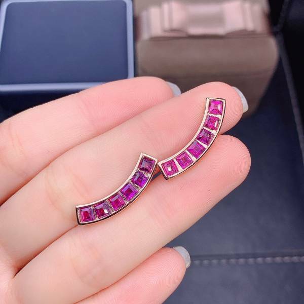 925銀耳環 純天然鎂鋁石榴石