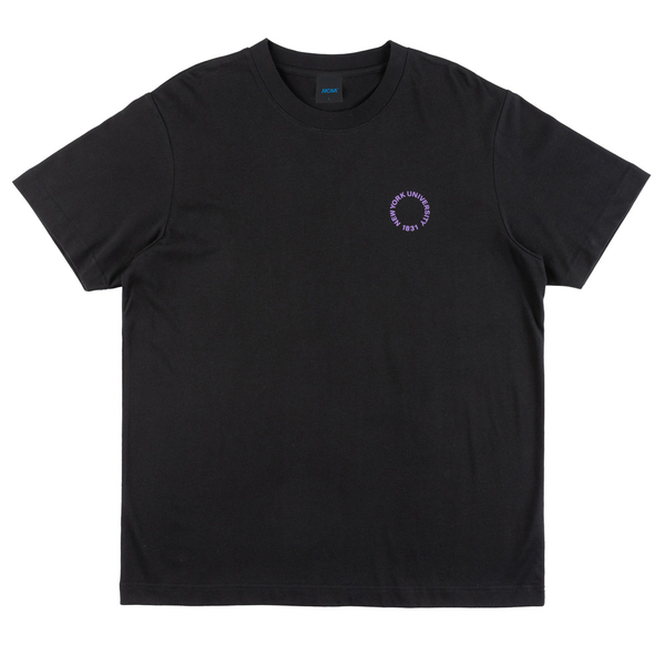 【下殺↘ $499】NCAA 短T 紐約大學 黑紫 大LOGO 基本款 棉T 中性 7325103320