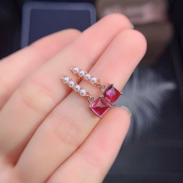 925銀耳釘 純天然鎂鋁石榴石