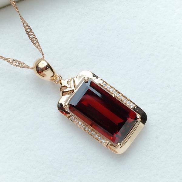 18k真金真鑽 天然石榴石吊墜 送證書