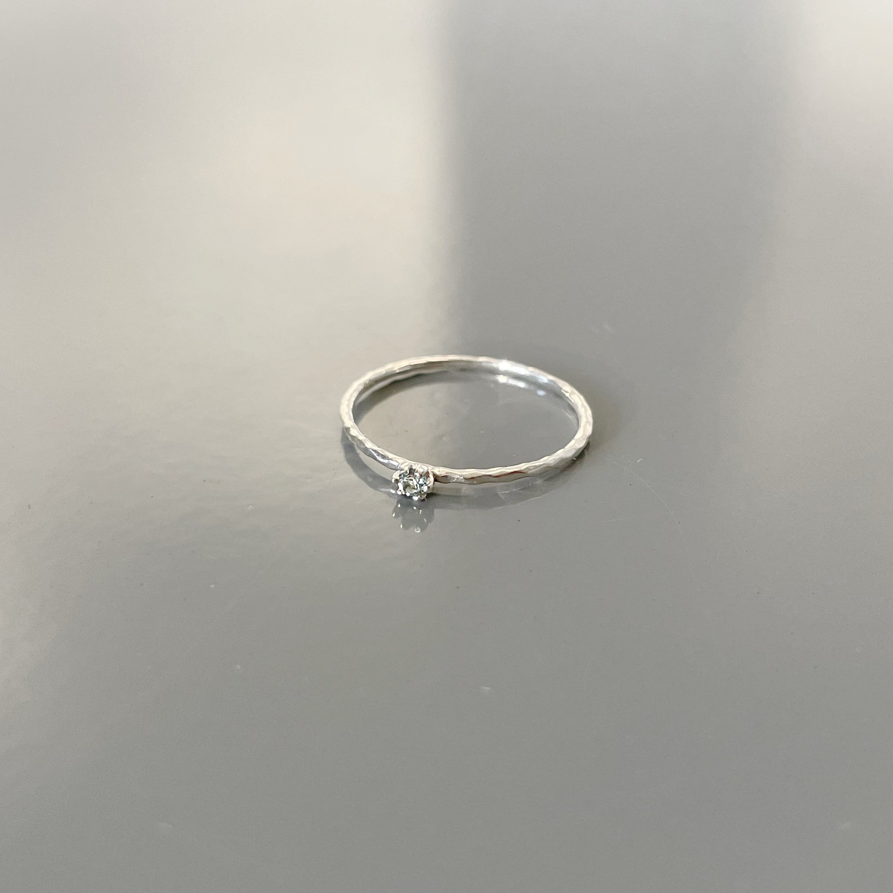 mini六爪綠色藍寶石戒指