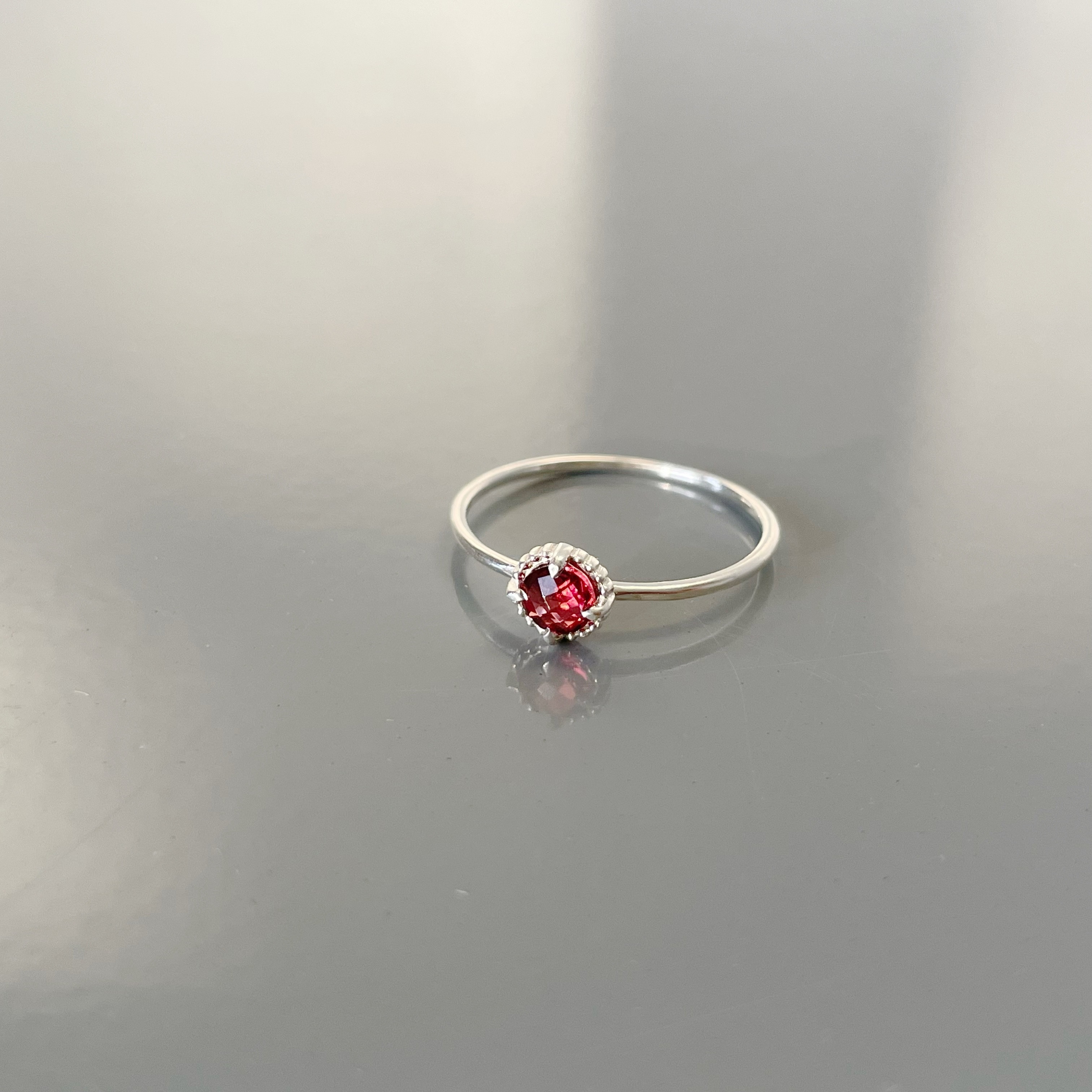 蛋撻石榴石戒指