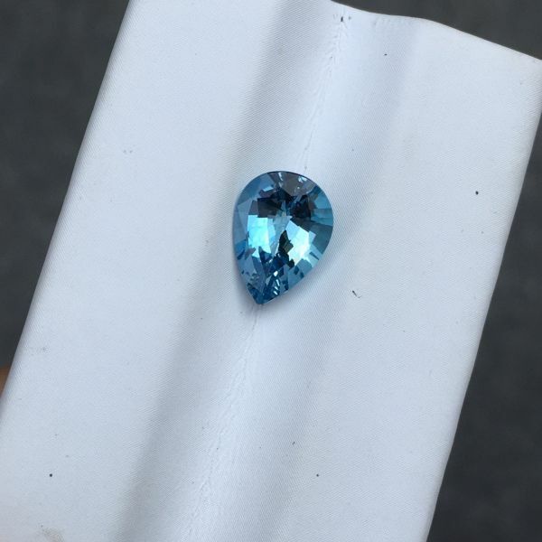 1.37克拉 海水藍寶裸石