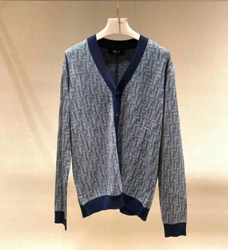 Fendi 男款灰色V 領針織羊毛開衫FZC491  APJH   F0QB0 -T