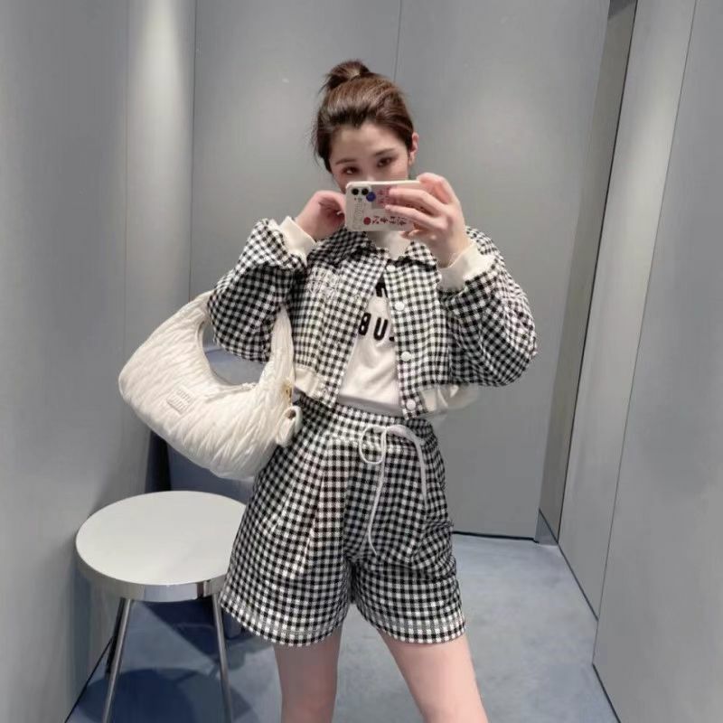 Miu Miu 黑白格紋短褲 MJP271  10OP   F0967 -T