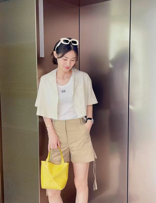 Loewe 米色皮標短褲   S359Y10X30  2140 -T