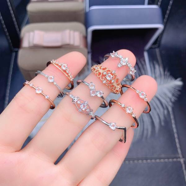 925銀戒指 純‮然天‬粉晶