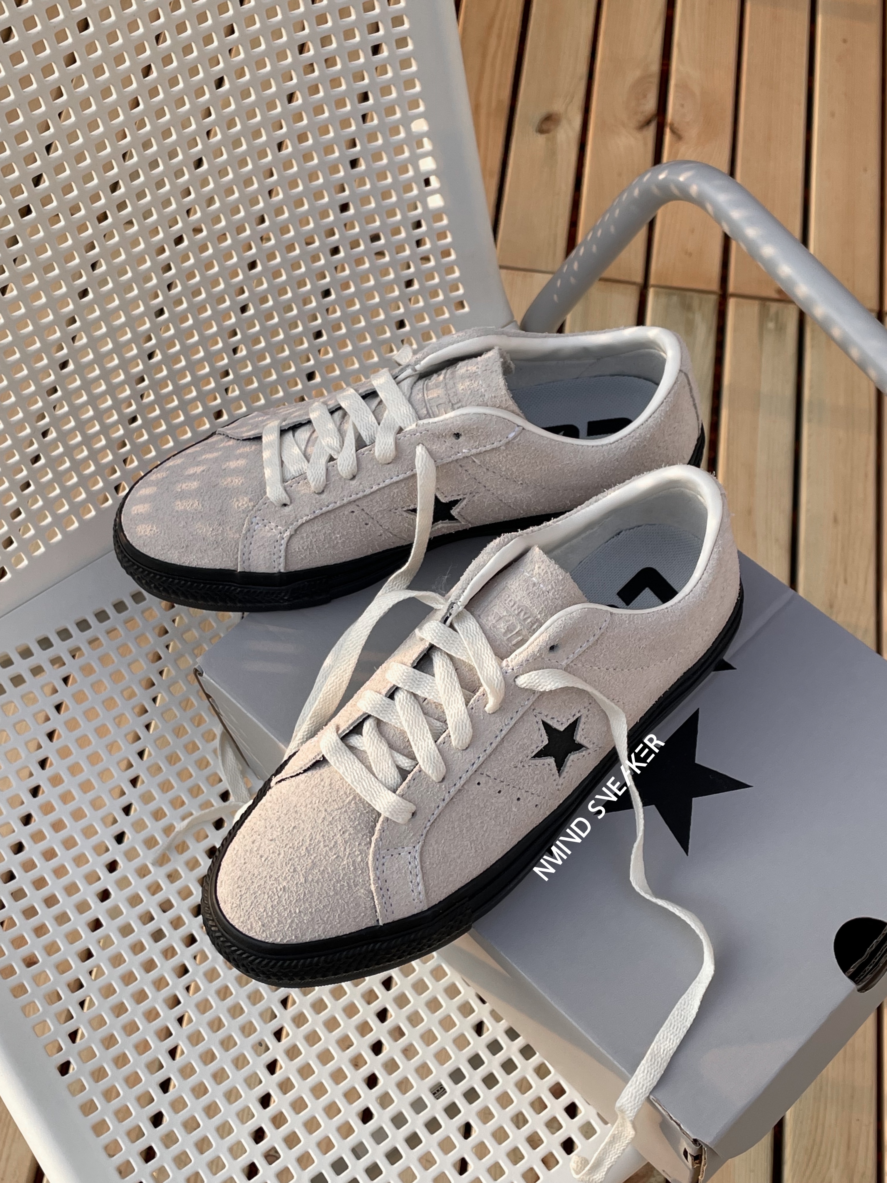 Converse One Star Pro Suede 月亮米白黑