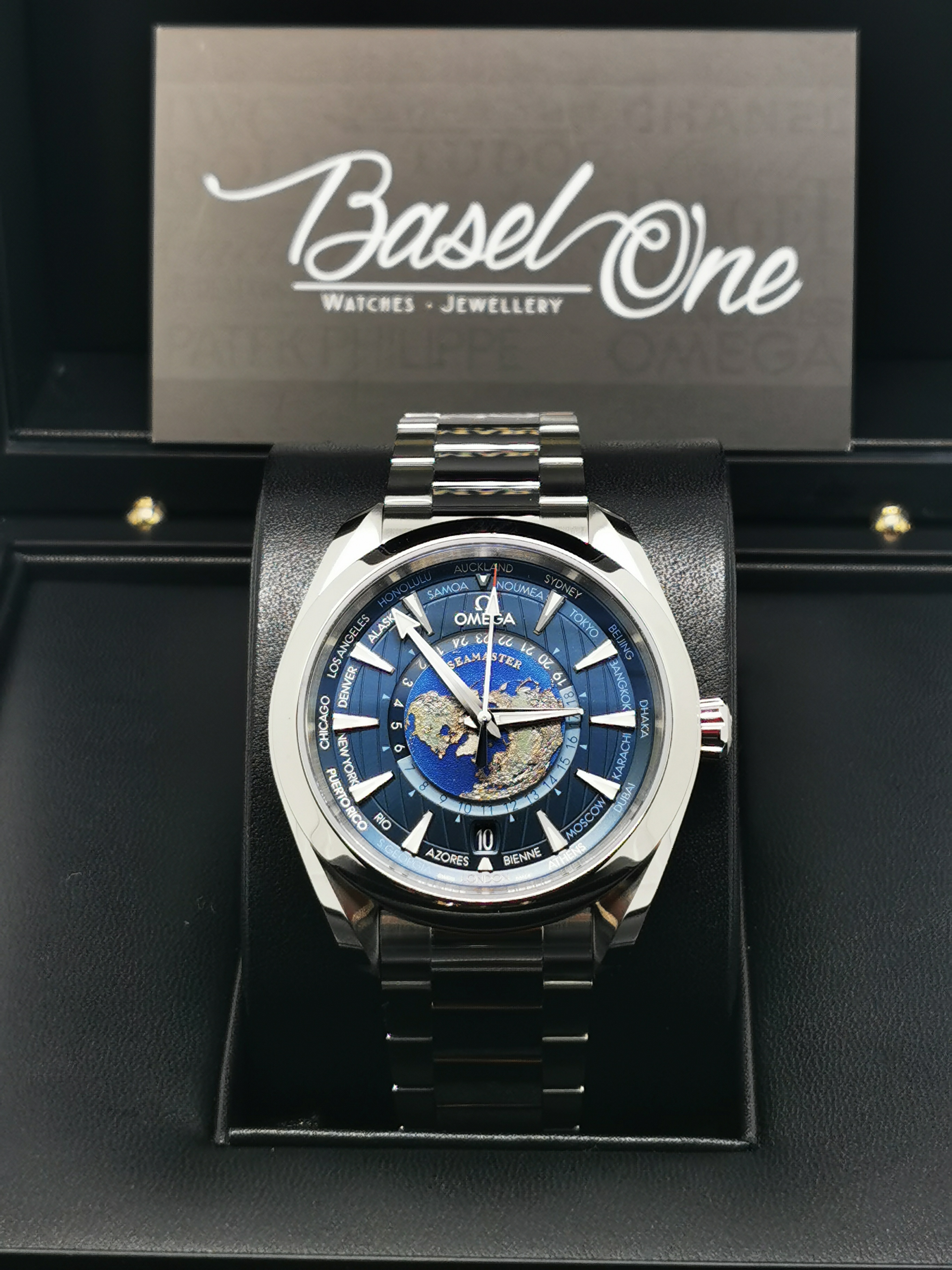 全新歐米茄海馬系列 220.10.43.22.03.001 22010432203001 AQUA TERRA 150米 CO‑AXIAL MASTER CHRONOMETER GMT 世界時間 43 毫米腕表 鋼帶