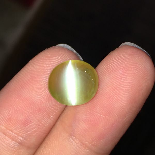 5.04克拉無燒金綠貓眼