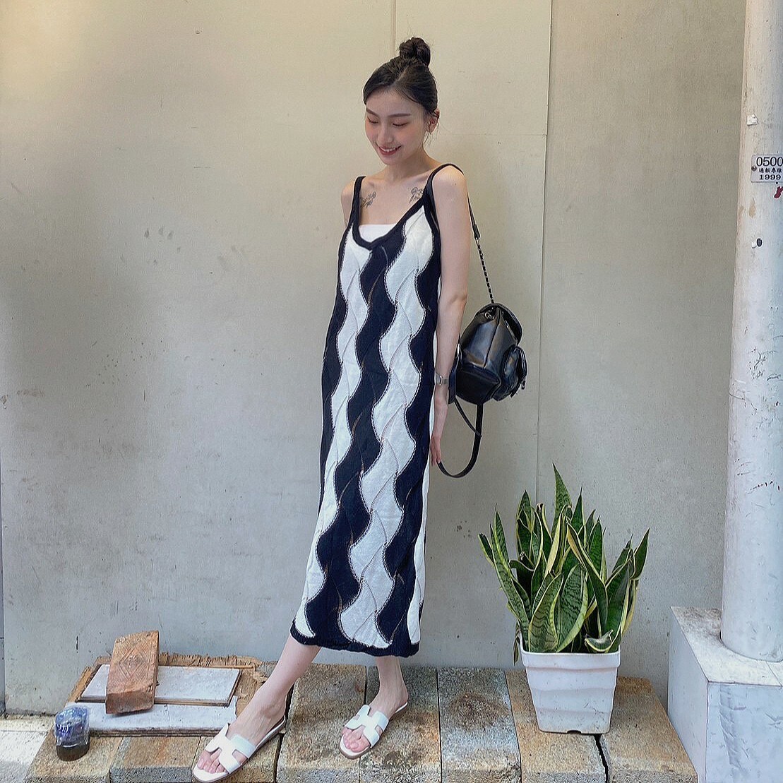 波紋黑白針織後衩洋裝/單一色