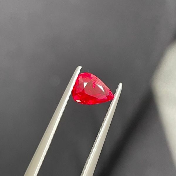 0.88ct無燒鴿血紅