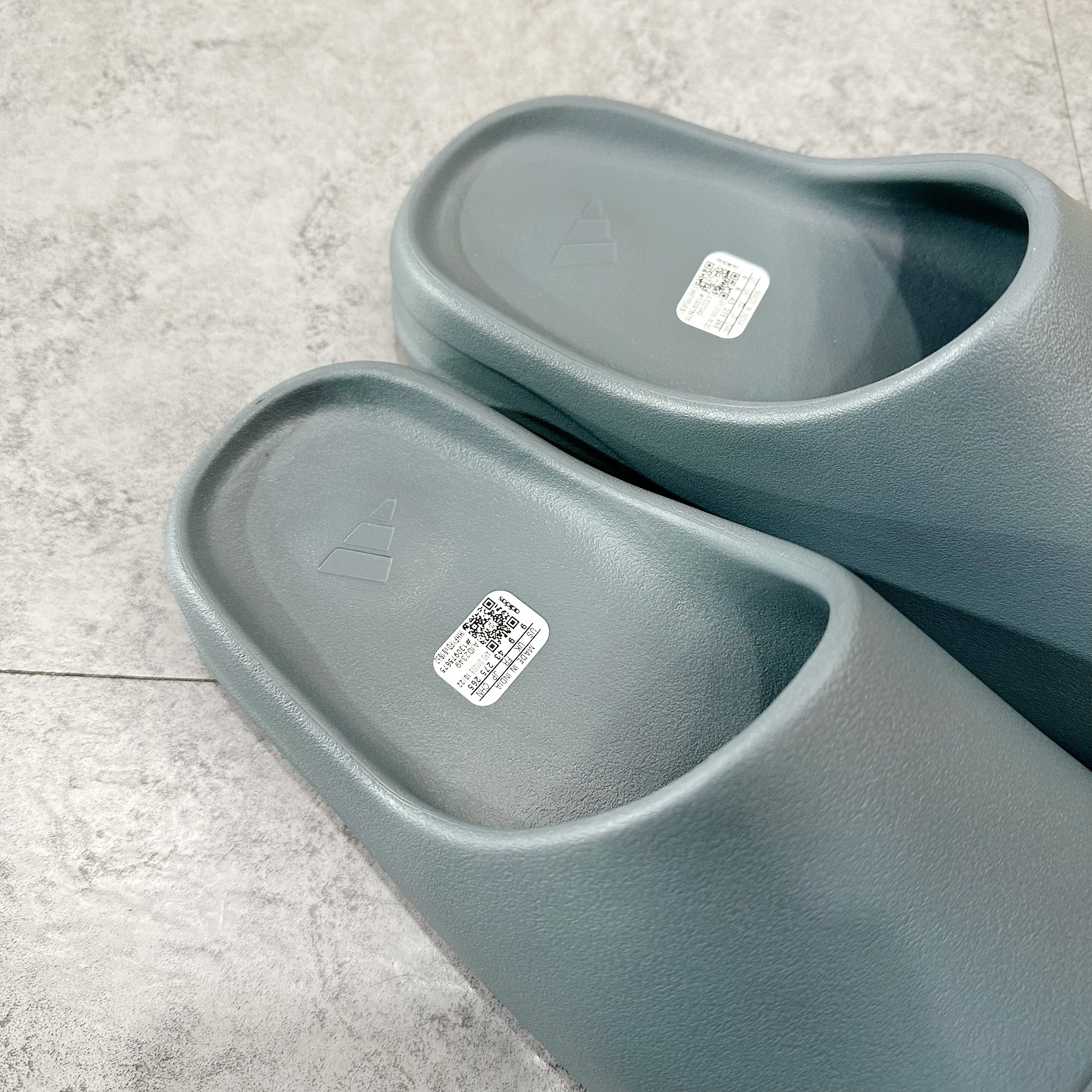 adidas Yeezy Slide Slate Marine 綠灰色 ID2349