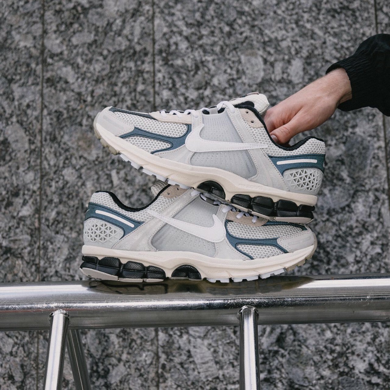 Nike Zoom Vomero 5 Supersonic 骨白燕麥 白黑 反光 老爹鞋